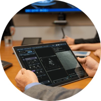 糵 Imaging Fellow - closeup of tablet with imaging software on screen